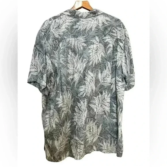 Batik Bay Men’s Hawaiian Palm Button Down Gray Size L - Picture 2 of 3